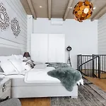 Appartement Naava 303 Loft - Kaksikerroksinen Lasiseinaehuoneisto Jaervinaekoealalla Ähtäri