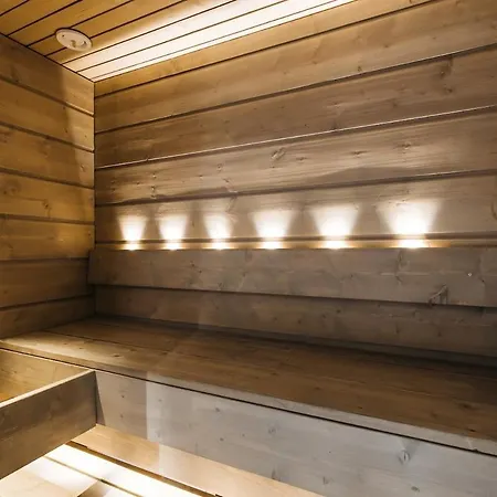 Naava 303 Loft - Kaksikerroksinen Lasiseinaehuoneisto Jaervinaekoealalla 公寓 *