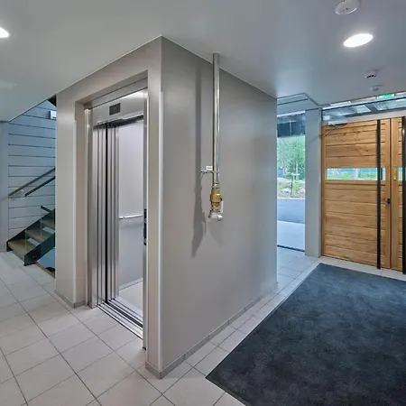 Naava 303 Loft - Kaksikerroksinen Lasiseinaehuoneisto Jaervinaekoealalla