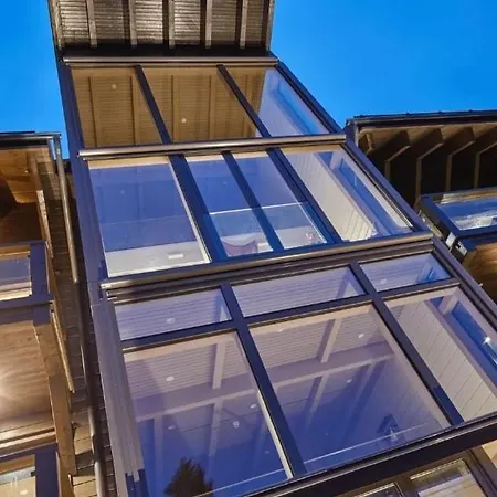 公寓 Naava 303 Loft - Kaksikerroksinen Lasiseinaehuoneisto Jaervinaekoealalla