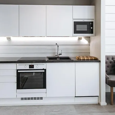 公寓 Naava 303 Loft - Kaksikerroksinen Lasiseinaehuoneisto Jaervinaekoealalla *