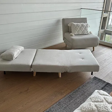 דירה Naava 303 Loft - Kaksikerroksinen Lasiseinaehuoneisto Jaervinaekoealalla